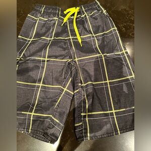 QUIKSILVER Boys Size Small Grey & Yellow Plaid Swim Trunks